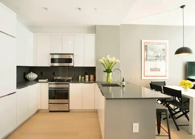 Property at 222 Pearl St Unit 2218, New York, NY, 10038, 2 beds, 1 bath, [object Object]