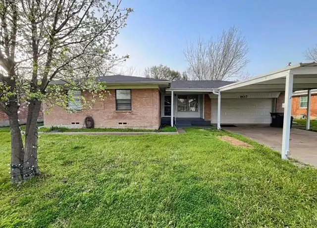 Property at 907 Royal St, Forney, TX, 75126, 3 beds, 1.5 baths, [object Object]