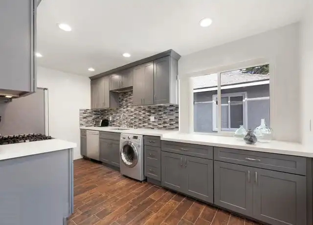 Property at 2614 Kansas Ave Unit D, Santa Monica, CA, 90404, 2 beds, 2 baths, [object Object]