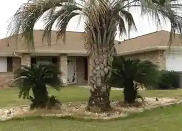 Property at 2135 Stennis Dr, Pensacola, FL, 32506, 3 beds, 2 baths, [object Object]