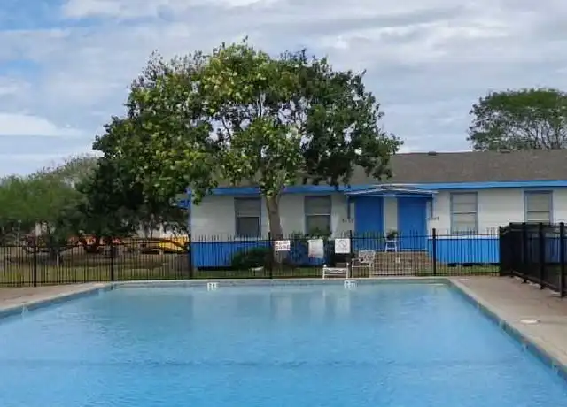 Property at Admiral and Brittany - 1750 Merriman Ave, Corpus Christi, TX, 78412, 1-2 bed, 1 bath, [object Object]