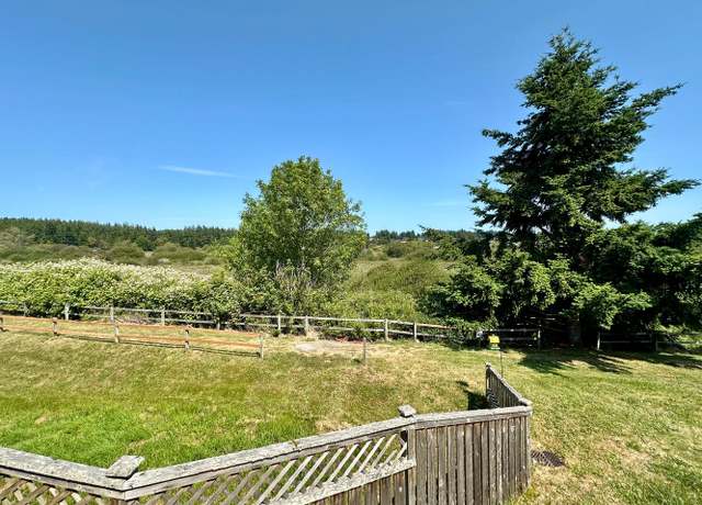Photo of 942 NE Cordero Pl, Oak Harbor, WA 98277