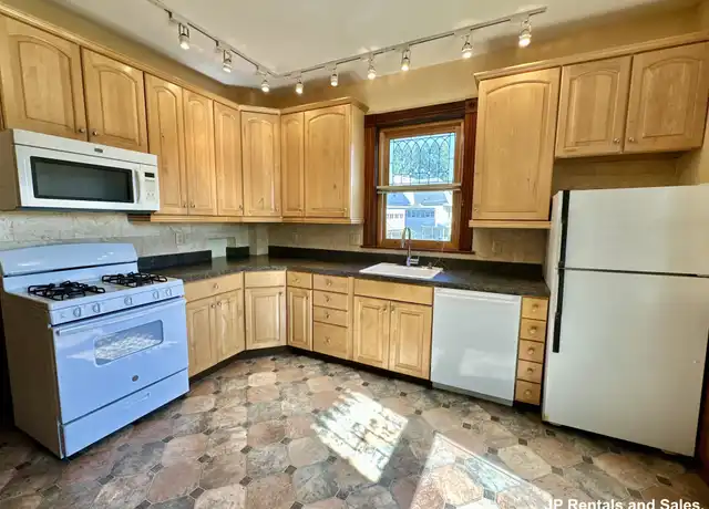 Property at 2 Marbury Ter Unit 2, Boston, MA, 02130, 2 beds, 1 bath, [object Object]