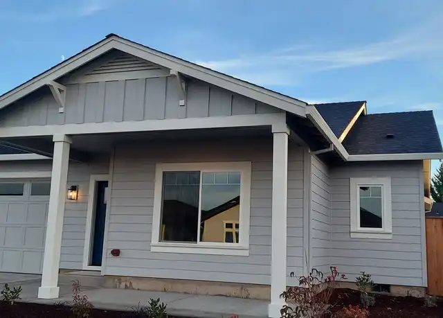 Property at 445 Cheney Loop, Central Point, OR, 97502, 3 beds, 2 baths, [object Object]