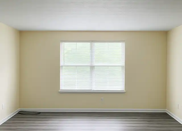 Property at 102 Barnwood Ln Unit 2G, Elizabethtown, KY, 42701, 2 beds, 1 bath, [object Object]