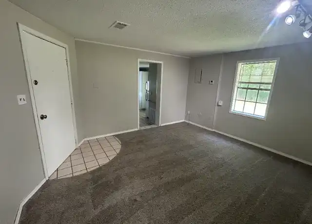 Property at 8724 Ocean Springs Rd Unit A, Ocean Springs, MS, 39564, 2 beds, 1 bath, [object Object]