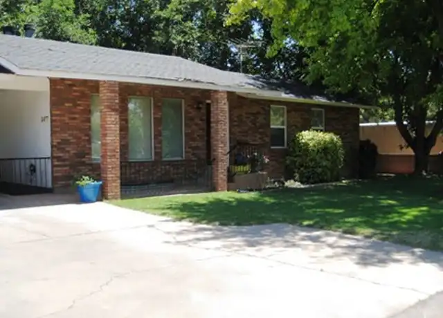Property at 2477 Arrowhead Trl, Santa Clara, UT, 84765, 3 beds, 2 baths, [object Object]