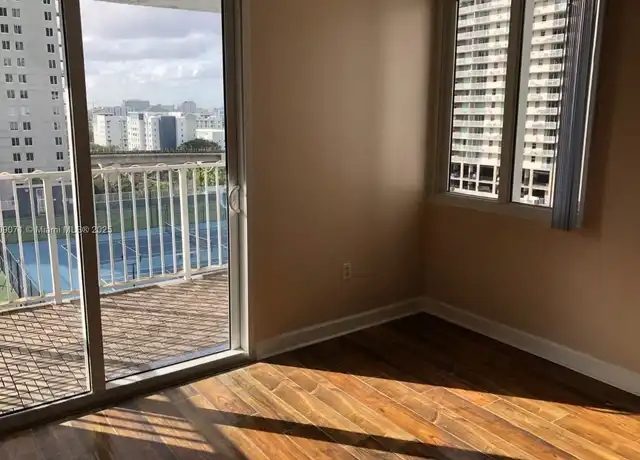Property at 800 N Miami Ave Unit E1001, Miami, FL, 33136, 1 bed, 1 bath, [object Object]