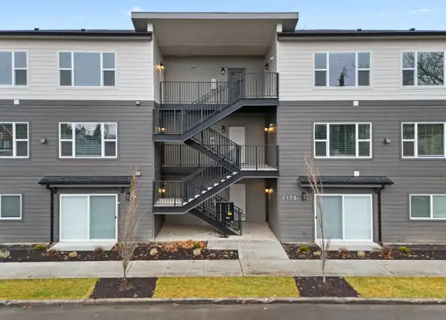 Property at 2001 W Boone Ave Unit 3, Spokane, WA, 99201, 2 beds, 1 bath, [object Object]