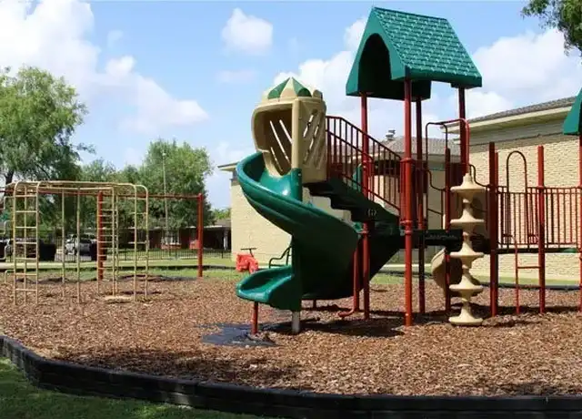 Property at 615 S F St, Harlingen, TX, 78550, 1 bed, 1 bath, [object Object]