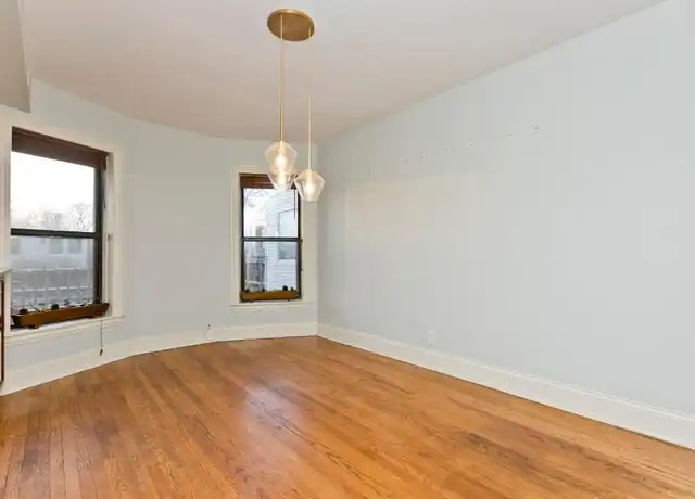 Property at 4348 N Kenmore Ave, Chicago, IL, 60613, 2 beds, 1 bath, [object Object]