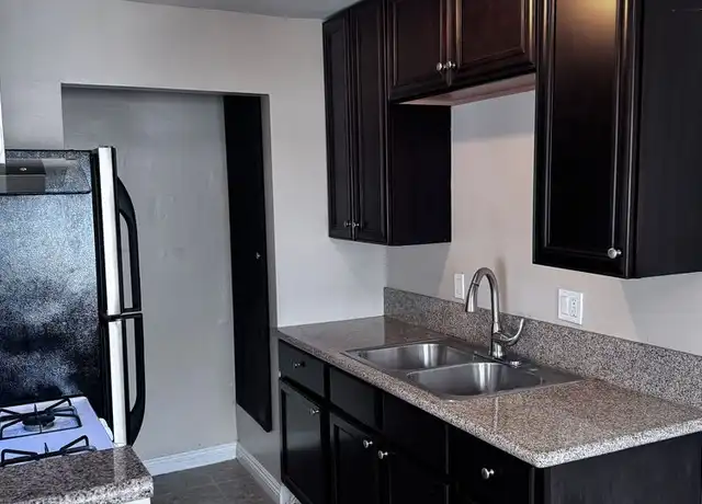 Property at 218 Chicago Ave Unit 04, Huntington Beach, CA, 92648, 1 bed, 1 bath, [object Object]