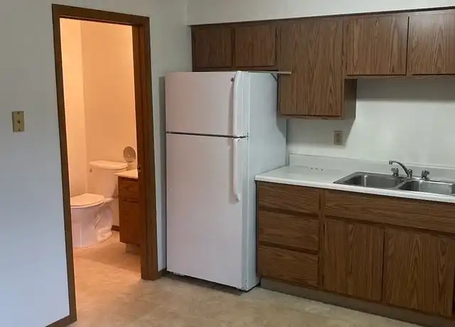 Property at 532 E Bronson Rd Apt 3, Seymour, WI, 54165, 2 beds, 1 bath, [object Object]
