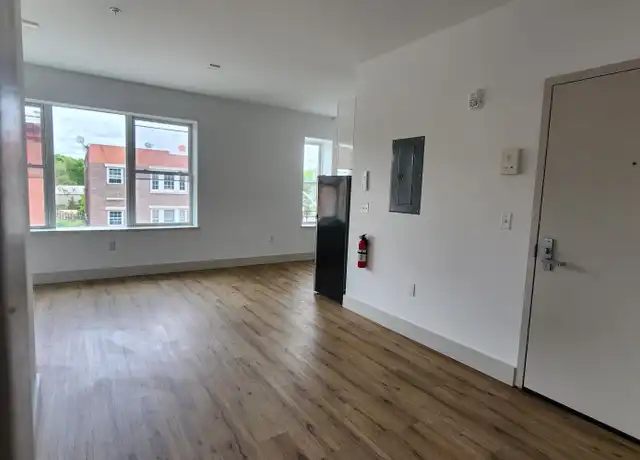 Property at 558 Main St, Poughkeepsie, NY, 12601, 1 bed, 1 bath, [object Object]