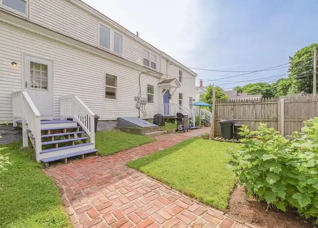Property at Upgraded and renovated with parking and pets ok!  Walk to Sandy Beach, Rockland Harbor and the board - 26 State St, Rockland, ME, 04841, 2 beds, 1 bath, [object Object]