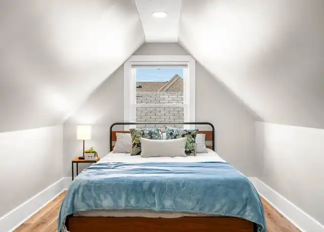 Property at 639 Maple St Unit B, Columbus, IN, 47201, 2 beds, 1 bath, [object Object]