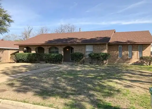 Property at 807 Imperial Dr, Denton, TX, 76209, 3 beds, 2 baths, [object Object]