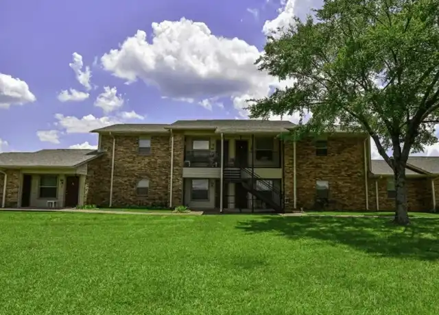 Property at 1201 W College St Unit 103, Canton, TX, 75103, 3 beds, 1 bath, [object Object]