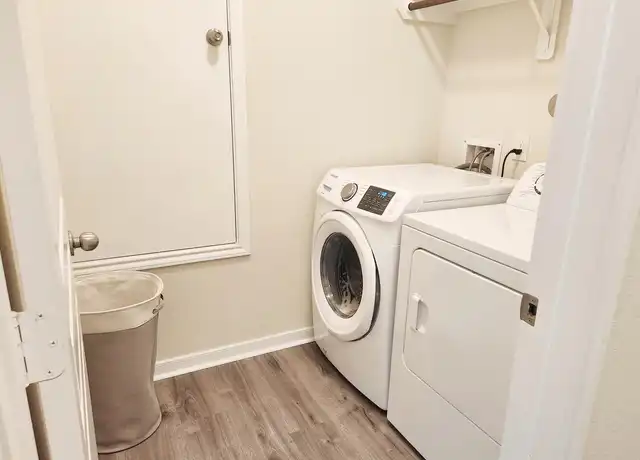 Property at 2715 Skyview Long Dr, Houston, TX, 77047, 1 bed, 1 bath, [object Object]