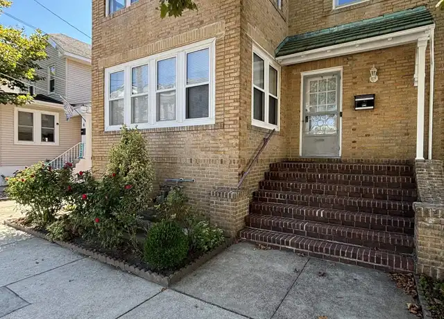 Property at 6 N Austin Ave Unit 2nd Floor, Ventnor City, NJ, 08406, 2 beds, 1 bath, [object Object]