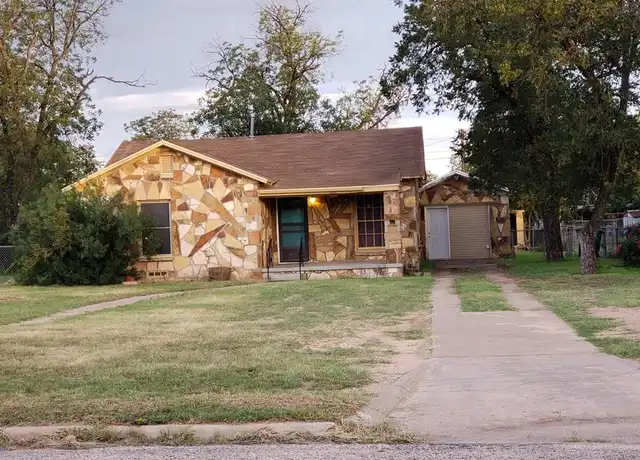 Property at 1516 Walnut St, San Angelo, TX, 76901, 3 beds, 2 baths, [object Object]