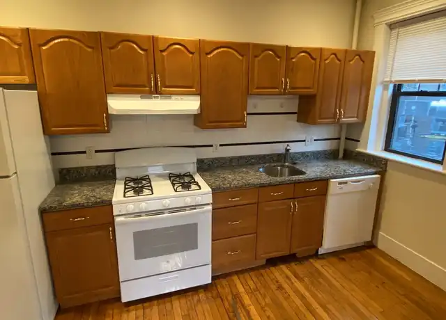 Property at 1412 Commonwealth Ave #9, Brighton, MA, 02135, 2 beds, 1 bath, [object Object]