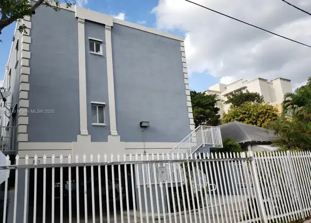 Property at 853 SW 2nd St #205, Miami, FL, 33130, 1 bed, 1.5 baths, [object Object]