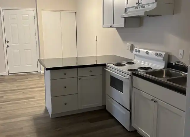 Property at 1507 E Washington St Unit C26, Urbana, IL, 61802, 2 beds, 1 bath, [object Object]
