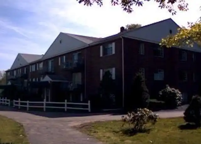 Property at 72 Colonel Bell Dr, Brockton, MA, 02301, 2 beds, 1 bath, [object Object]