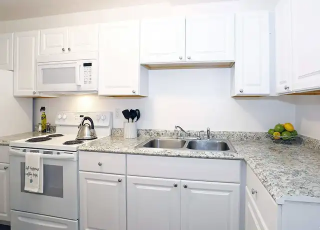 Property at Residences at Fayetteville - 600 Ashbrook Ct, Fayetteville, NC, 28314, 2 beds, 1.5 baths, [object Object]