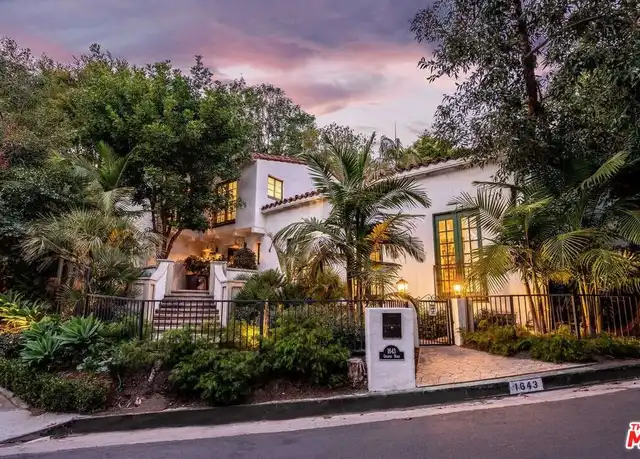 Property at 1643 Queens Rd, Los Angeles, CA, 90069, 4 beds, 3.5 baths, [object Object]