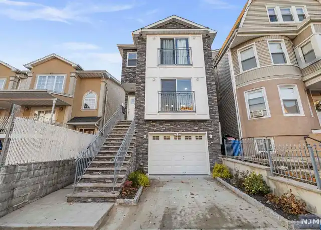 Property at 28 Oraton St, Newark, NJ, 07104, 3 beds, 2.5 baths, [object Object]