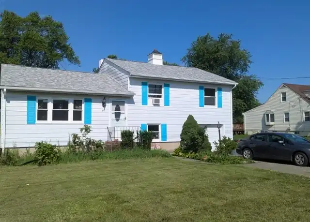 Property at 69 Clinton Rd, Fairfield, NJ, 07004, 3 beds, 1 bath, [object Object]