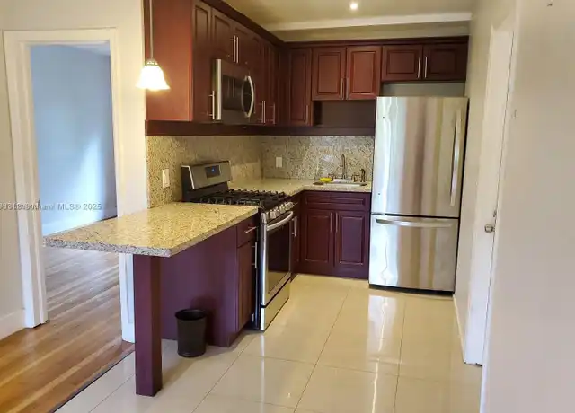 Property at 10076 E Bay Harbor Dr Unit 76C, Bay Harbor Islands, FL, 33154, 1 bed, 1 bath, [object Object]