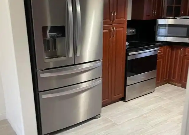 Property at 192 Cape Cod Cir, Lake Worth, FL, 33467, 1 bed, 1.5 baths, [object Object]