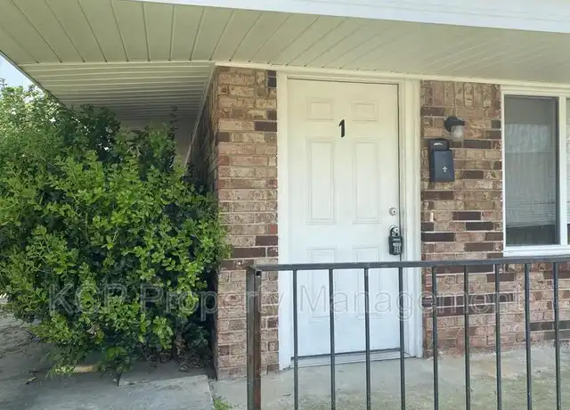 Property at 1620 S H St Unit 1, Fort Smith, AR, 72901, 1 bed, 1 bath, [object Object]