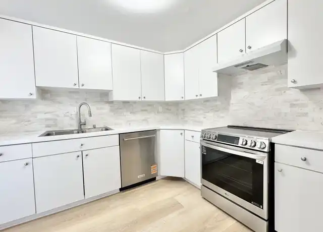 Property at 10464 Larwin Ave Unit 14, Chatsworth, CA, 91311, 4 beds, 3 baths, [object Object]