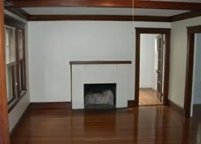 Property at 283 Lowell Ave Unit 1, Newton, MA, 02460, 2 beds, 1 bath, [object Object]