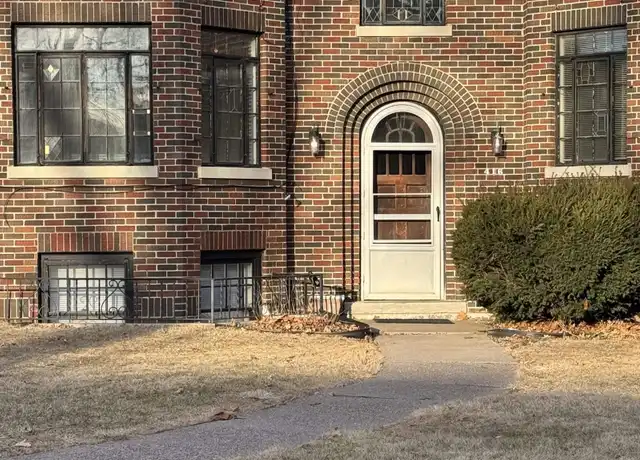 Property at 416 W Columbia Ave Unit 2, Davenport, IA, 52803, 2 beds, 1 bath, [object Object]