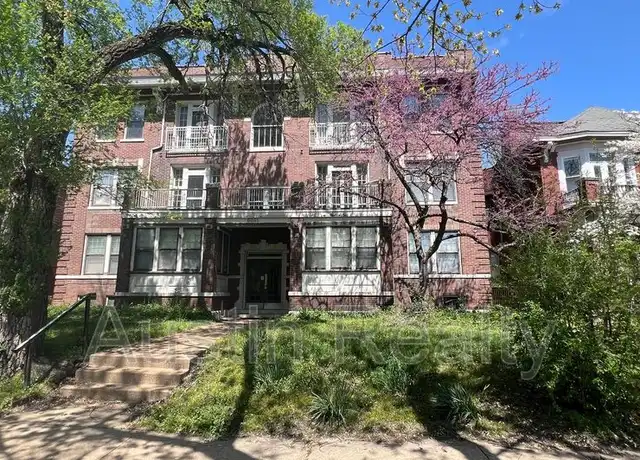 Property at 6041 Waterman Blvd Unit 2W, St. Louis, MO, 63112, 3 beds, 2 baths, [object Object]