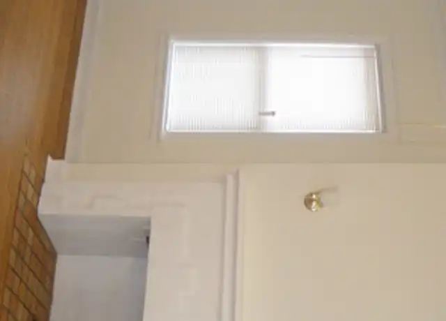Property at 2830 E 130th St Unit 15 Large, Cleveland, OH, 44120, 1 bed, 1 bath, [object Object]