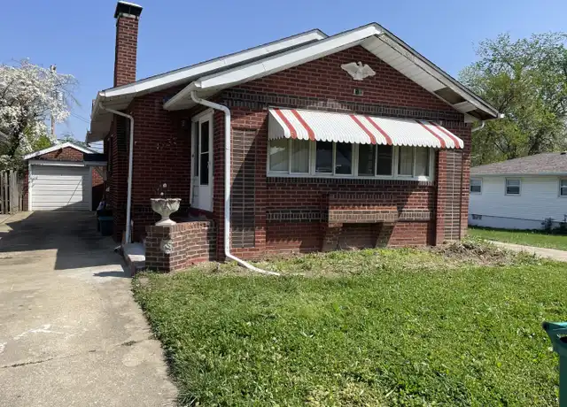 Property at 1352 E Riverside Ave, Decatur, IL, 62521, 2 beds, 1 bath, [object Object]