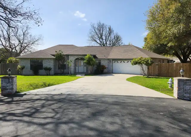 Property at 133 Maderas, Seguin, TX, 78155, 4 beds, 2.5 baths, [object Object]