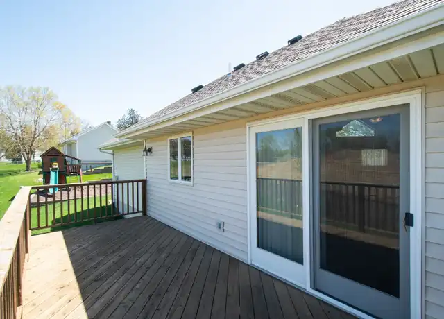 Property at 11 Redtail Ct Unit 8, Coralville, IA, 52241, 4 beds, 2.5 baths, [object Object]