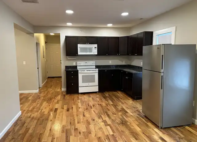 Property at 38 Columbia St Unit 3, Worcester, MA, 01604, 3 beds, 1 bath, [object Object]