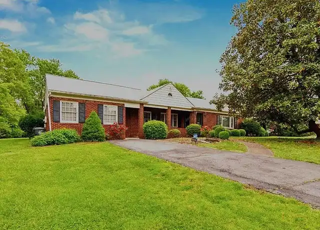 Property at 9005 Longstreet Dr, Manassas, VA, 20110, 5 beds, 2 baths, [object Object]