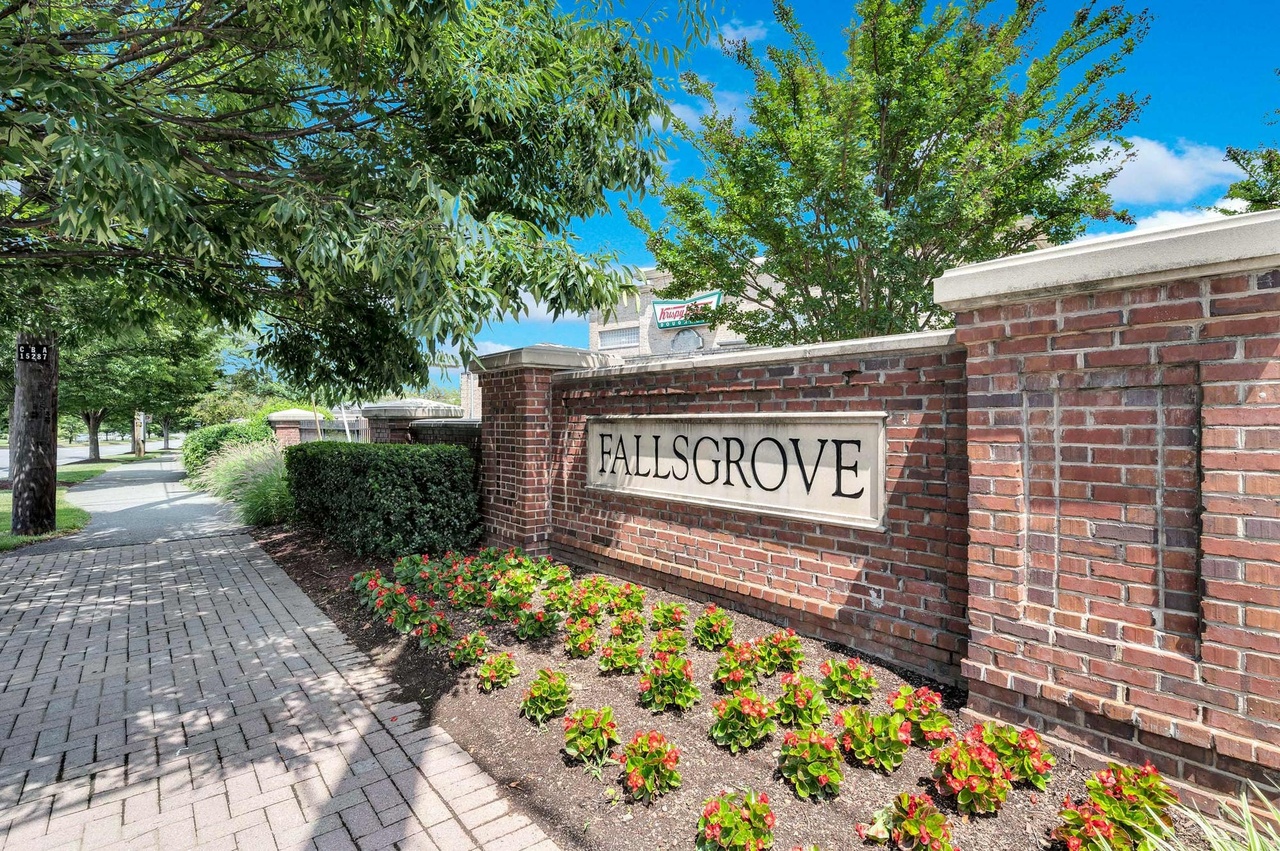 Camden Fallsgrove - Apartments for Rent | Redfin