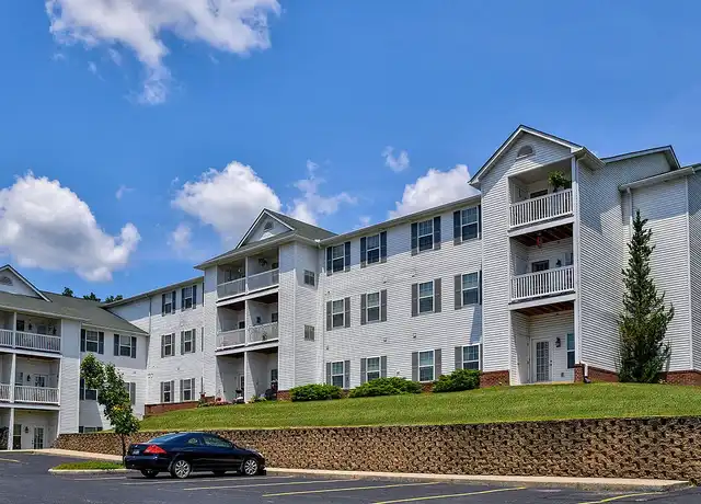 Property at Beaumont Greene - 13710 Della Dr, Athens, OH, 45701, 2 beds, 1 bath, [object Object]