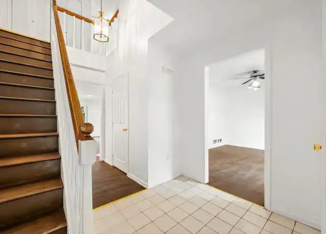 Property at 132 Pinecrest Ln Unit 132, King of Prussia, PA, 19406, 4 beds, 2.5 baths, [object Object]
