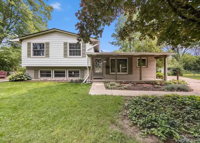 Property at 2923 Burlington Ct, Ann Arbor, MI, 48105, 3 beds, 2 baths, [object Object]
